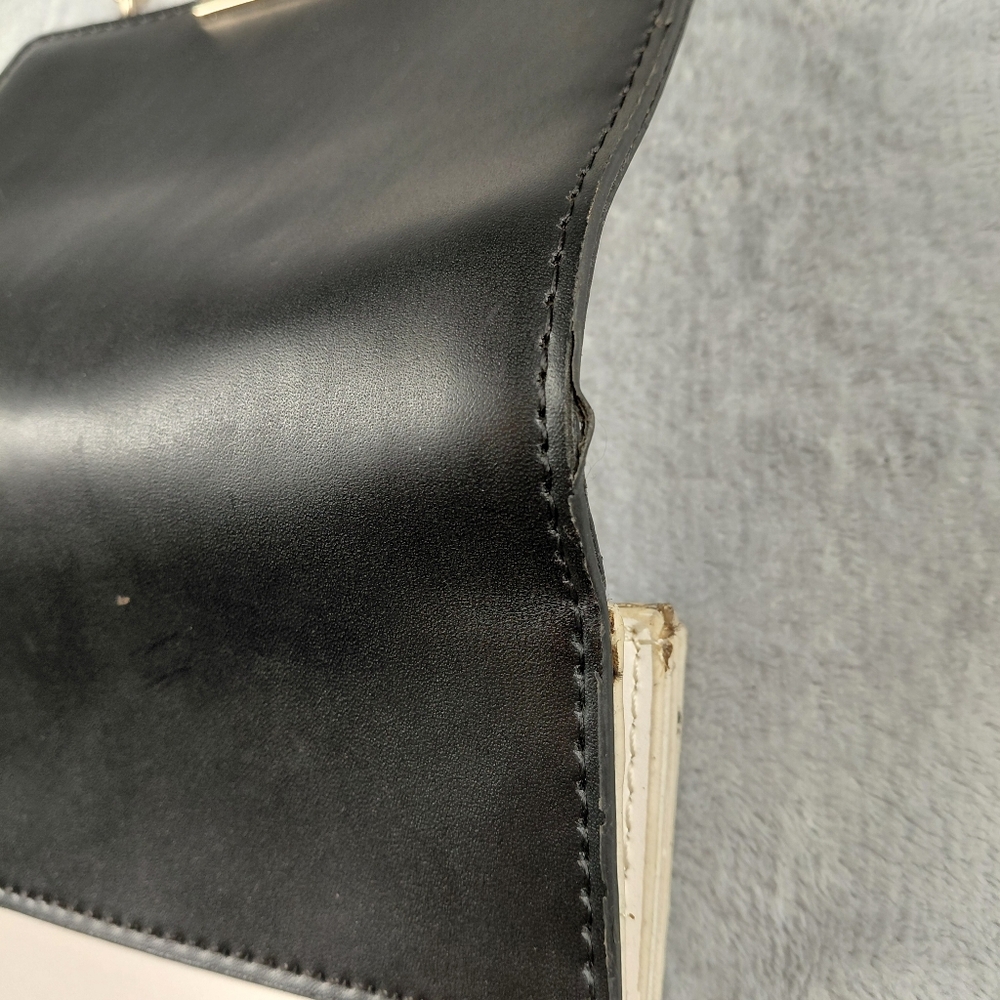 Ivanka Trump Small Purse - Picture 8 of 13